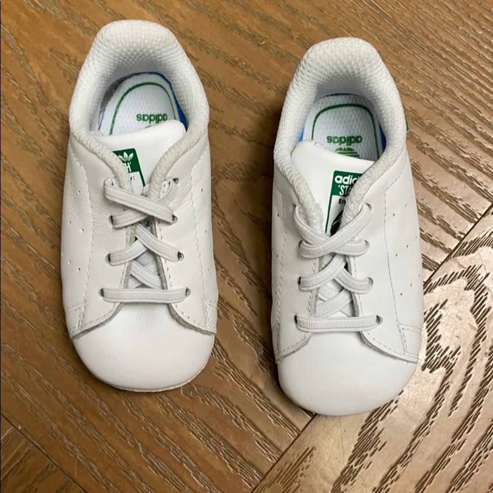 Adidas crib shoes